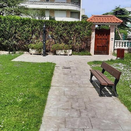 Reformado, A 2Min De Playa, En La Mejor Zona. Apartman Laredo Kültér fotó