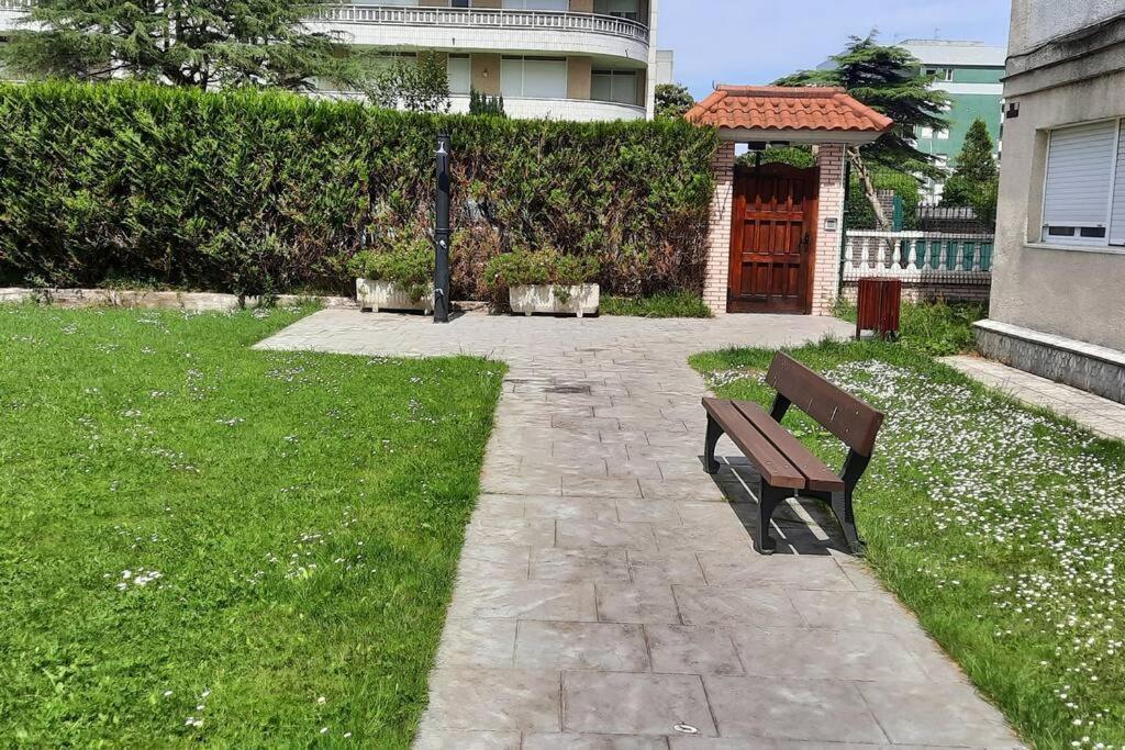 Reformado, A 2Min De Playa, En La Mejor Zona. Apartman Laredo Kültér fotó